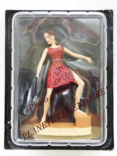 Figurine collection tomb - figurine,