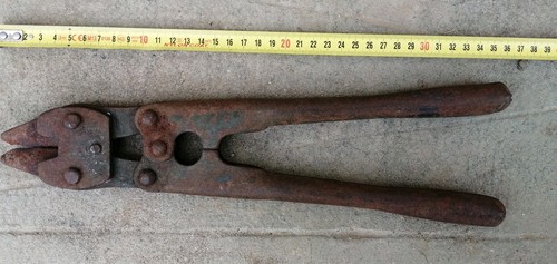 Pince coupe fil - e2-, barbelé