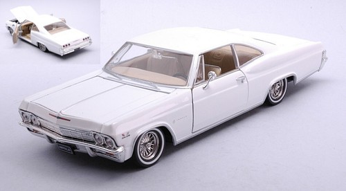 Miniature voiture auto 24 - voiture,