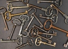 Lot 21 anciennes clés,clefs