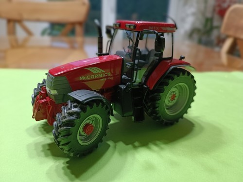 Universal hobbies tracteur - hobbies,