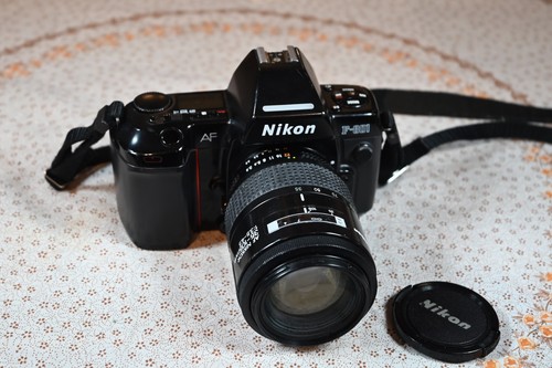 Nikon 801 avec 105 - f, macro