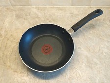 T-FAL Thermo-spot 8" Saute Fry Omelette Pan Skillet Nonstick Black