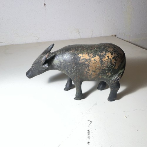 Statue figurine animal type