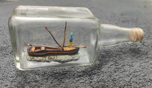 Maquette bateau dans une