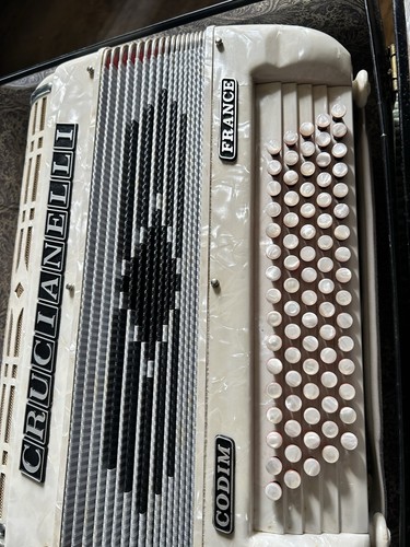 Accordéon italien chromatique