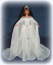 Poupée Barbie Collection "Reine blanche " - visage RARE