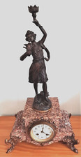 PENDULE ART NOUVEAU Sujet Régule patine bronze sur marbre rose, signée ?