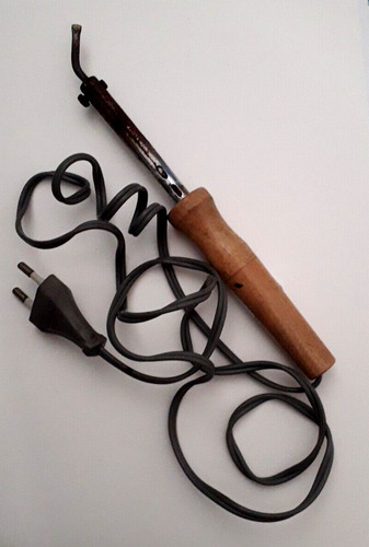 Vieux outils petit fer à - :,