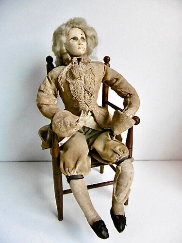 Rare poupée gentilhomme - rare,