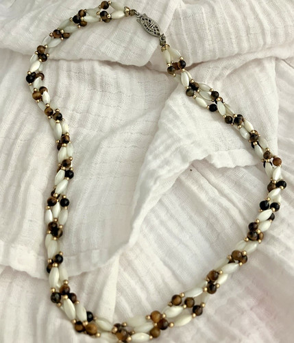 Très joli collier - vintage,