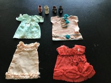 4 robes pour poupees bleuette