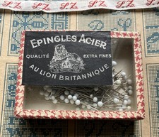 MERCERIE ANCIENNE RARE BOITE d'épingle acier  Au LION BRITANNIQUE  Au bon marché