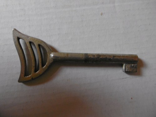 Clé clef ancienne - creuse, /