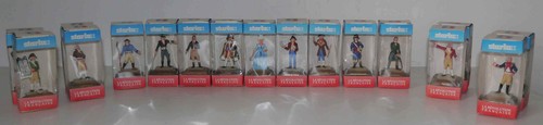 Ensemble figurines - 17,
