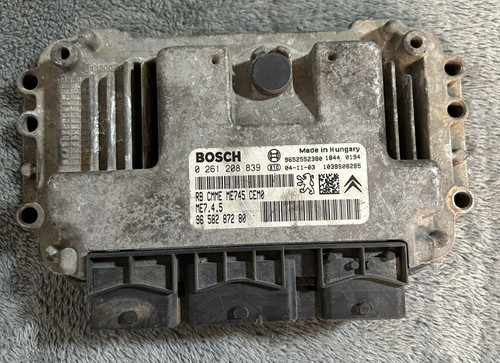 Calculateur moteur citroen - calculateur,