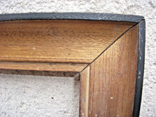 Cadre ancien en bois doré  47