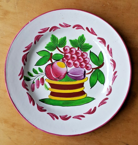 Très ancienne assiette - , en