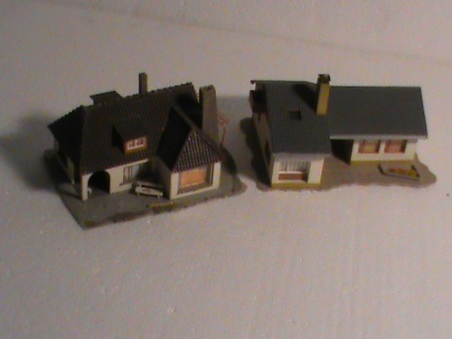 Lot maquettes 2 maison - maquettes,