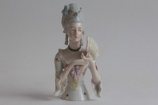 Demi figurine porcelaine