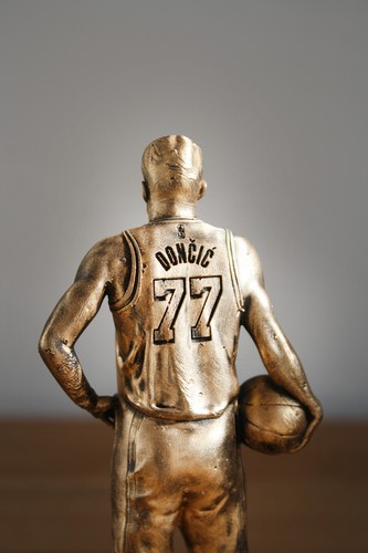 Sculpture luka doncic - 3d,