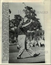 1960 Press Photo Jimmy Demaret dances on the golf course, Houston, Texas