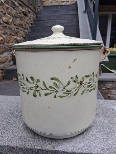 Ancien seau aisance en - ,
