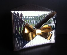 TRÈS CHIC PORTE COURRIER