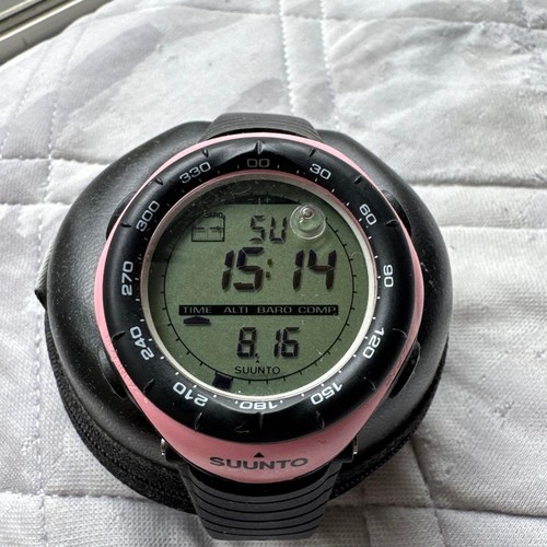 Montre bracelet suunto - montre-bracelet, vector