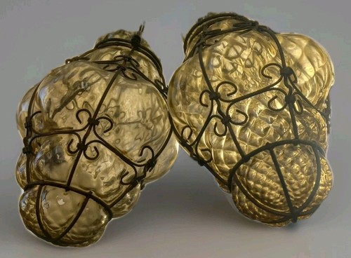 Lanterne cage suspension