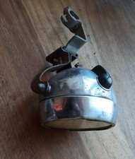 ancien phare de mobylette avec