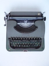 Superbe Machine à écrire