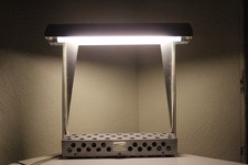 lampe de table en aluminium