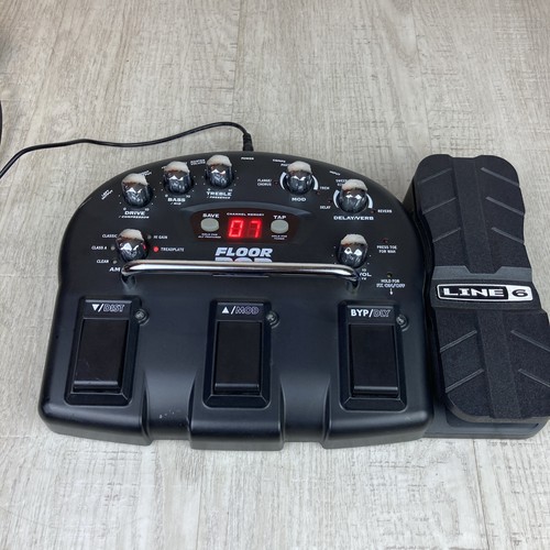 Line bass floor pod - line,