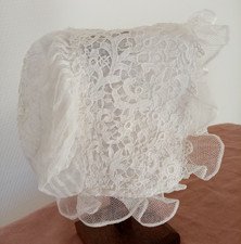 ancien bonnet poupée, bébé