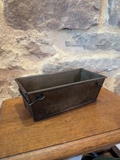 Ancien moule à gâteau en fer