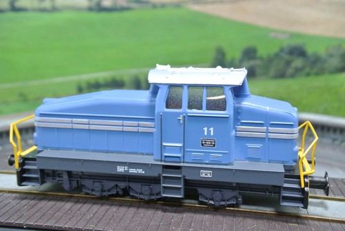 Trix locomotive diesel - locomotive,