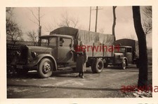 Tireur sur vélo sur le camion