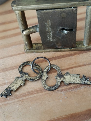 Cadenas ancien pour collier - ancien,