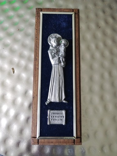 Cadre étain ciselé religieux - ciselé,