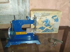 machine à coudre enfant ancien PIQ-BIEN  fabrication française 