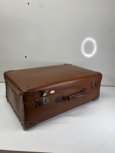 Ancienne valise ultina dans - , sa