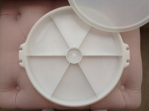 Vintage tupperware round - tupperware,