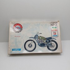 1/9 Protar 121 maquette moto