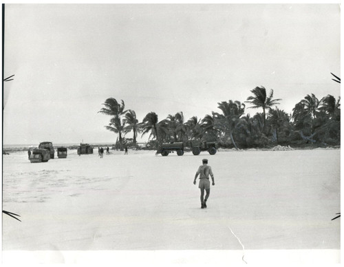 Atoll mururoa base - atoll,