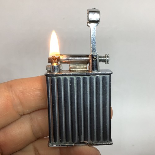 Briquet essence diplomate