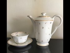 Tasse , sous tasse et