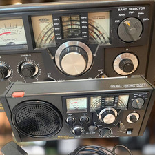 Radio vintage Hitachi KH-2200
