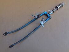 Fourche de vélo ville avec étrier de frein a tasseaux Mafac pour roue en 650 .