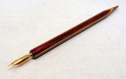 Joli porte plume - porte-plume, en